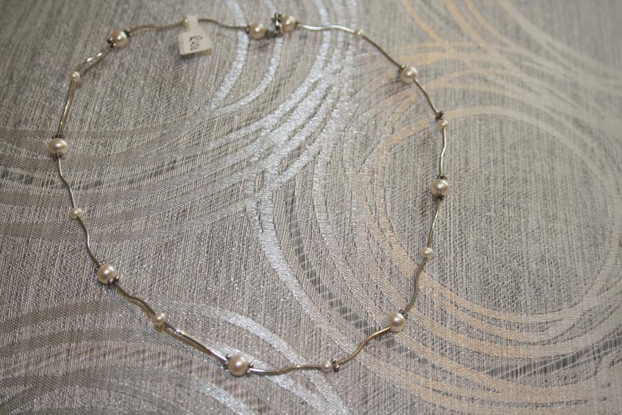 silver-&amp-pearl-necklaces-s1-2-